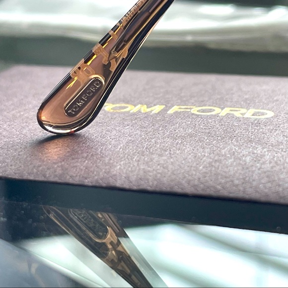 New TOM FORD Sunglasses - Picture 6 of 11